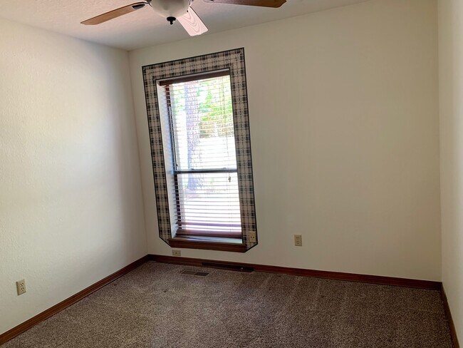 Building Photo - 3800 Havenbrook Cir