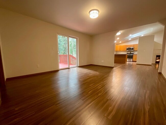 Building Photo - Beautiful 3 Bedroom, 2.5 Bath Home in Gated Clearwood Community!