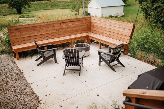 Building Photo - 19920 NW Farley Hampton Rd