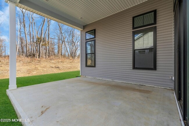 Building Photo - 53 Freesia Dr