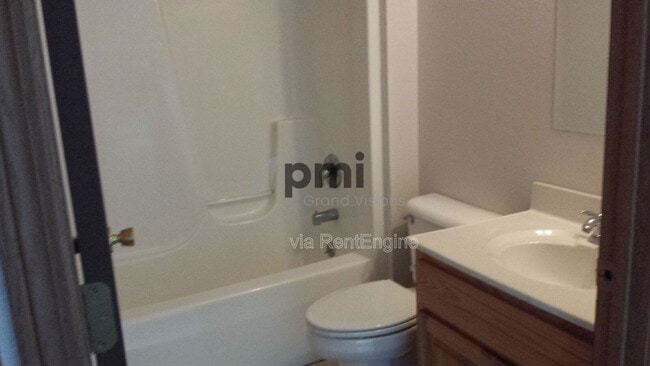 Building Photo - 6381 IL-48