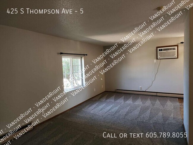 Building Photo - 425 S Thompson Ave
