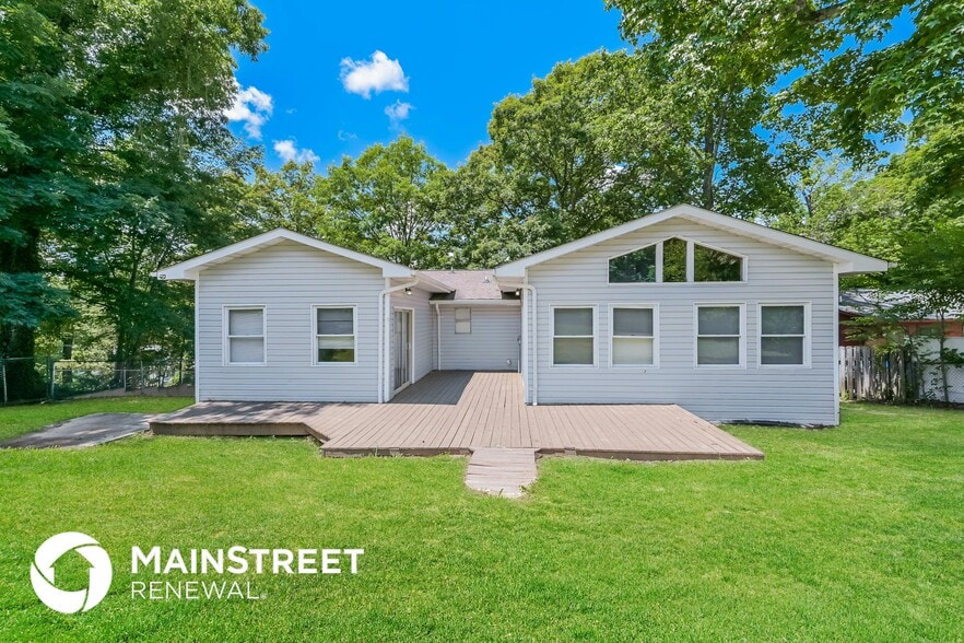 Building Photo - 5728 Wooded Acres Dr NW