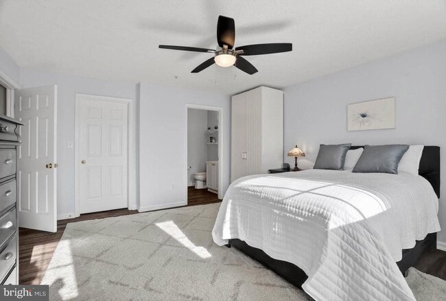 Building Photo - 2443 Blue Spring Ct