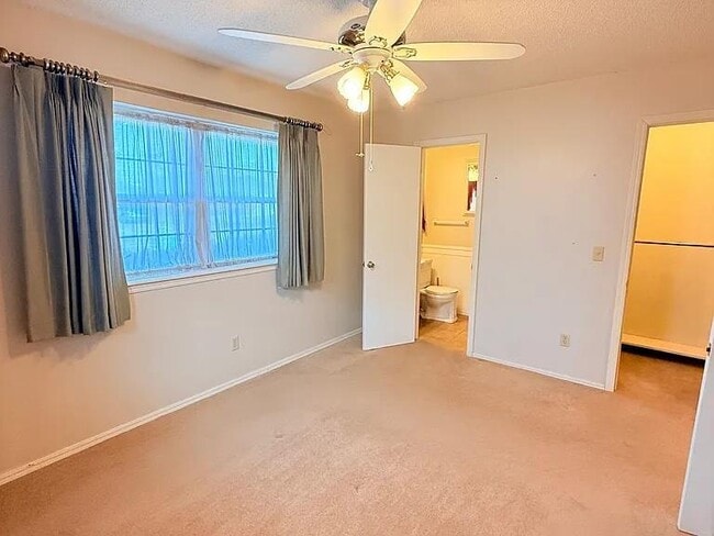 Building Photo - 7708 S Miller Blvd