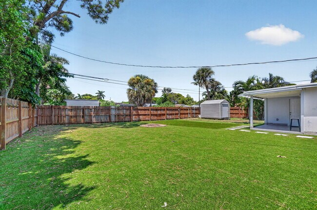 Building Photo - 907 Wright Dr