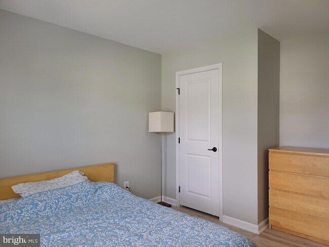 Building Photo - 25501 Emerson Oaks Dr