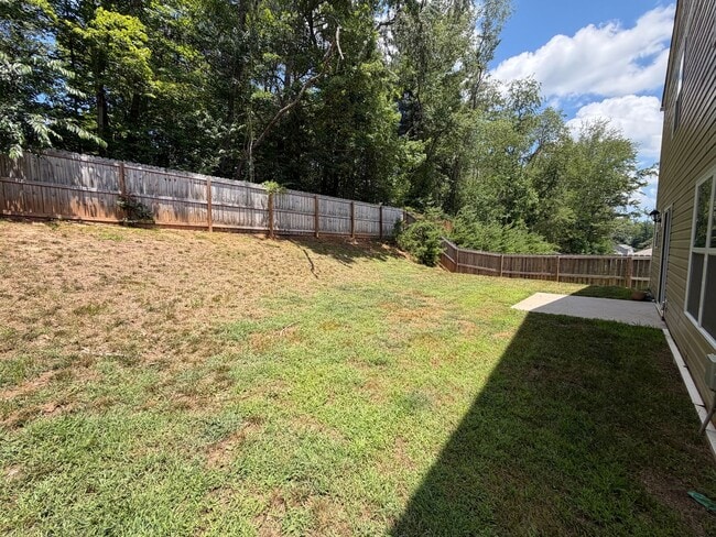 Building Photo - Candler - Three Bedroom Modern Home
