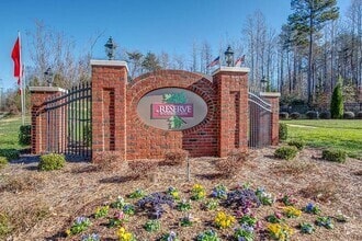 Building Photo - Coming Soon - Open 3 bedroom, 2.5 bath Tow...