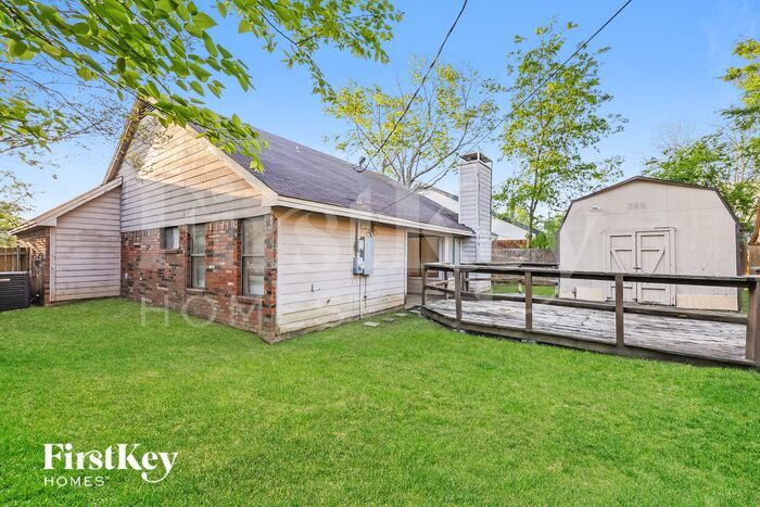 Building Photo - 6014 Glenwood Dr