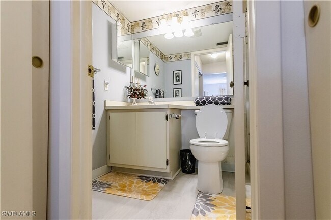 Building Photo - 9540 Green Cypress Ln