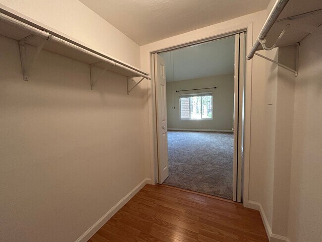 Building Photo - Sought after Concord Crossings Community 4...