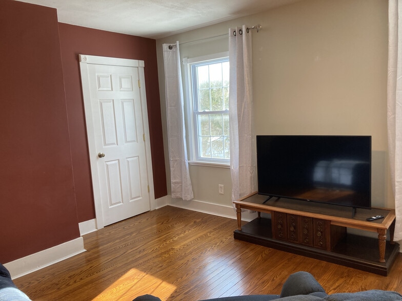 Building Photo - 9 Elizabeth St