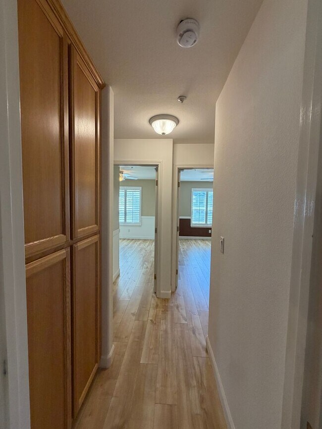 Building Photo - Downtown Templeton (3/2) - Must See!!