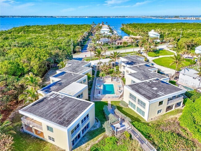 Building Photo - 3541 NE Ocean Blvd