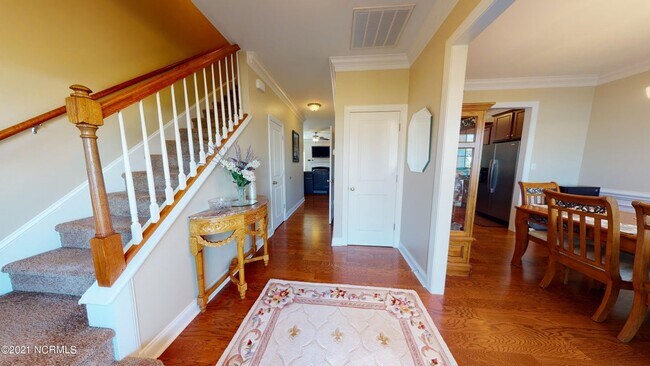 Building Photo - 918 Morganser Dr