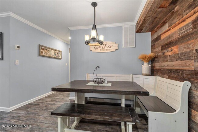 Building Photo - 114 Wellington Pl