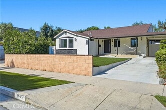 Building Photo - 4635 Kraft Ave