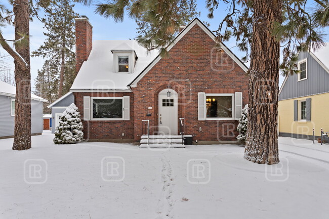Primary Photo - 414 W 29th Ave