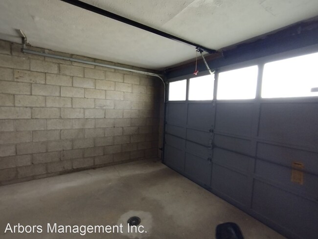 Building Photo - 3 br, 2 bath House - 7392 Beacon Hill Drive
