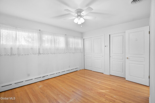 Building Photo - 188 Hackett Blvd