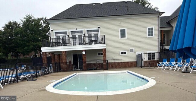 Building Photo - 25128 Deerhurst Terrace