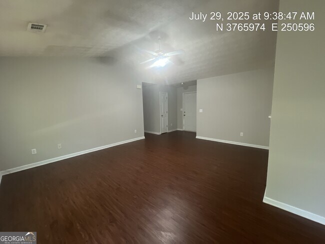Building Photo - 413 Shenandoah Ct