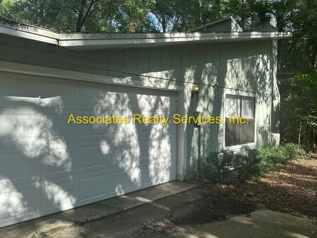 Building Photo - 3/2 North West!- Reduced rent to $1,500 a month until January 1st with immediate move in!!! JUST ...