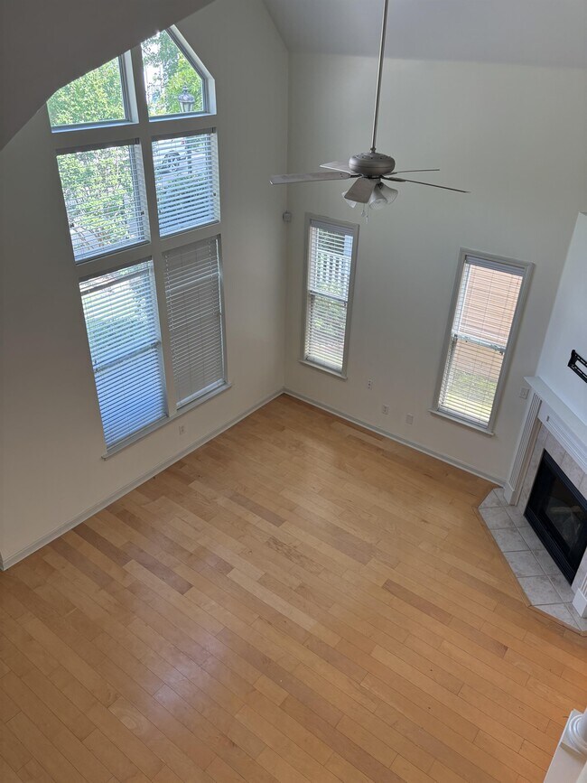 Building Photo - 1371 Island Town Dr