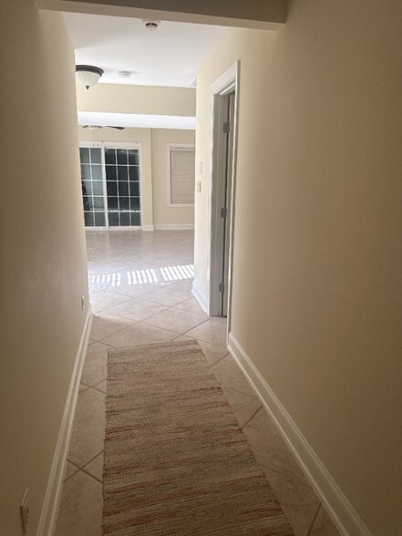 Building Photo - 109 W Tateway Rd