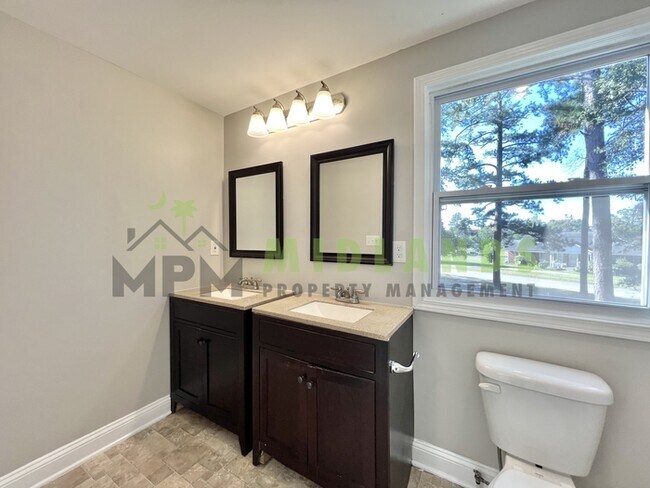 Building Photo - 3202 Belvedere Dr