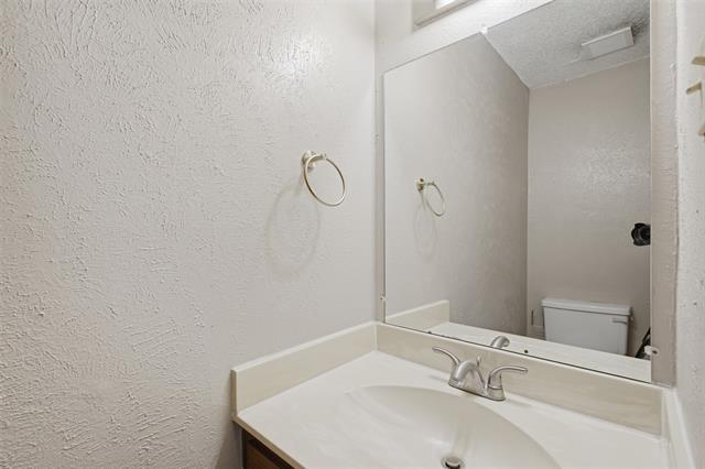 Building Photo - 14800 Enterprise Dr