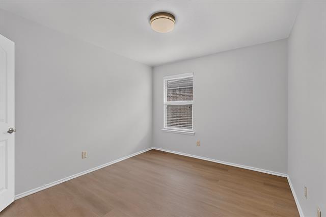 Building Photo - 2123 Meadow View Dr