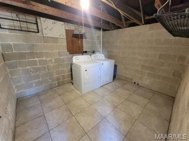 Building Photo - 7 Calhoun Rd