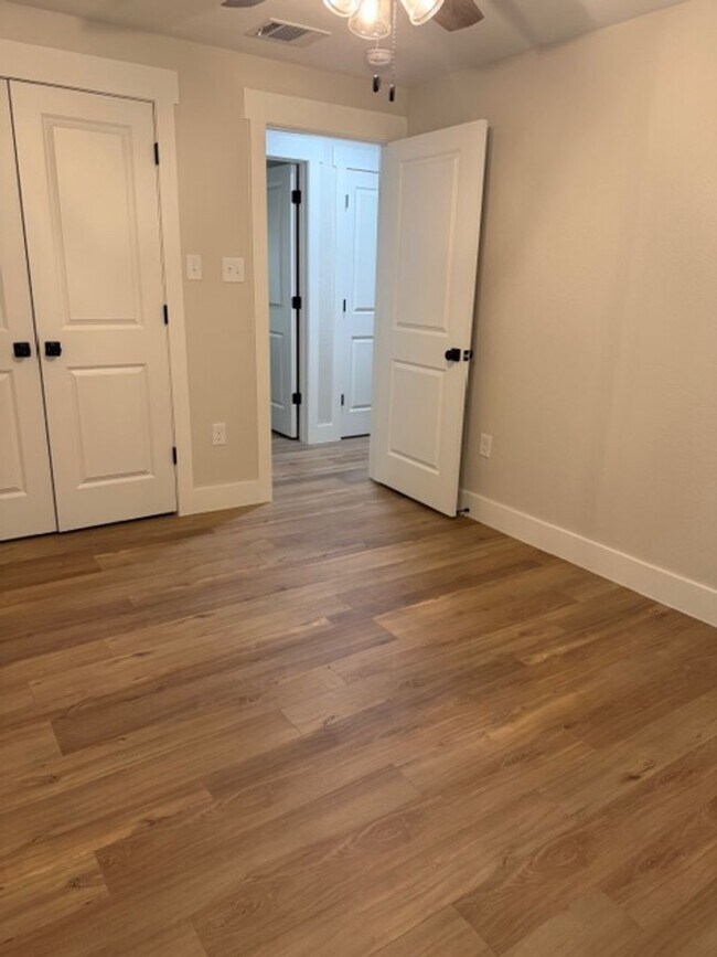 Building Photo - Welcome to Your Ideal Home: 3-Bedroom, 2-Bath Gem Near UNT and Downtown!