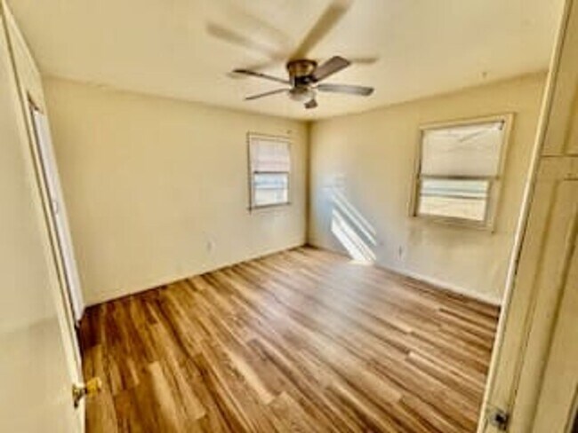 Building Photo - $100 off rent per month for 12 months + 50...