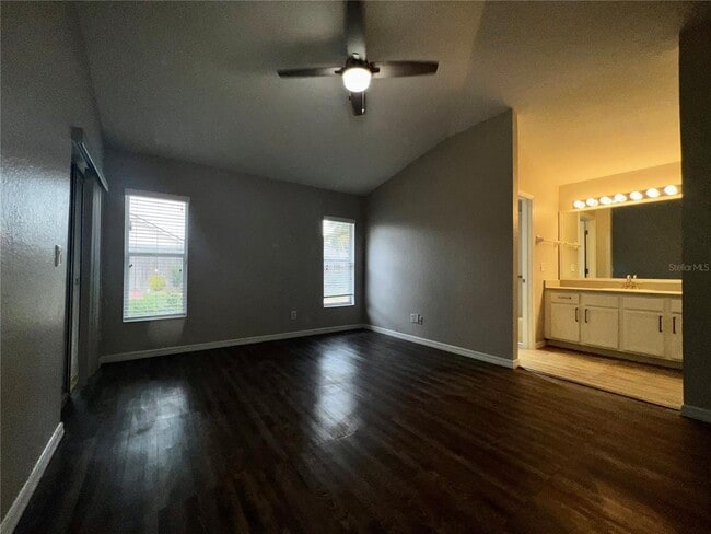 Building Photo - 2620 Regency Oak Ln