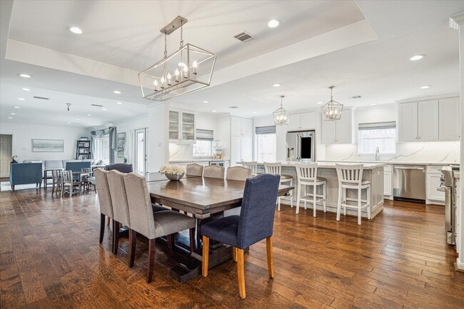 Building Photo - 6249 Olympia Dr