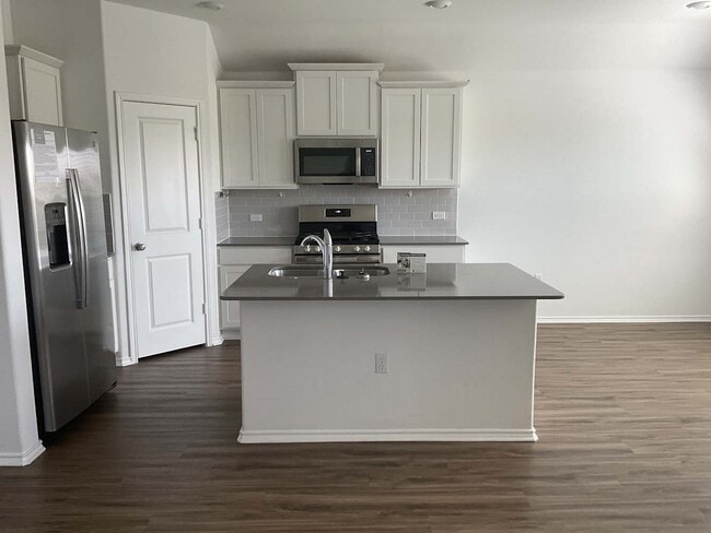 Building Photo - 10537 Steinbeck Dr