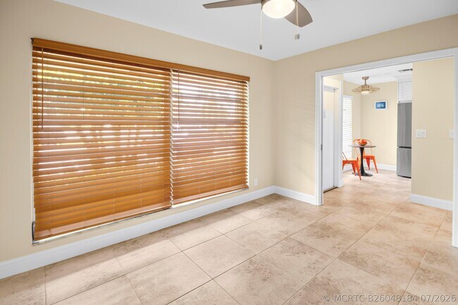 Building Photo - 1111 Mahogany Way