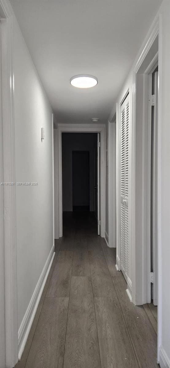 Building Photo - 10110 W Bay Harbor Dr