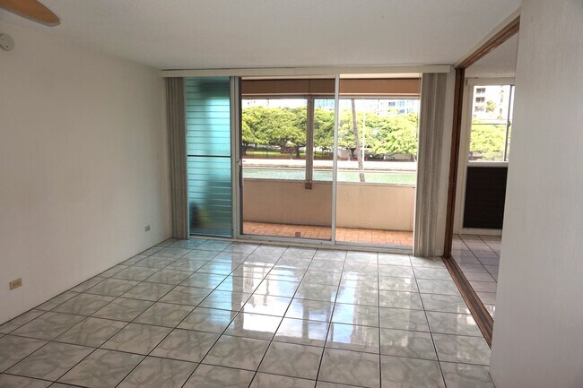 Primary Photo - 1676 Ala Moana Blvd