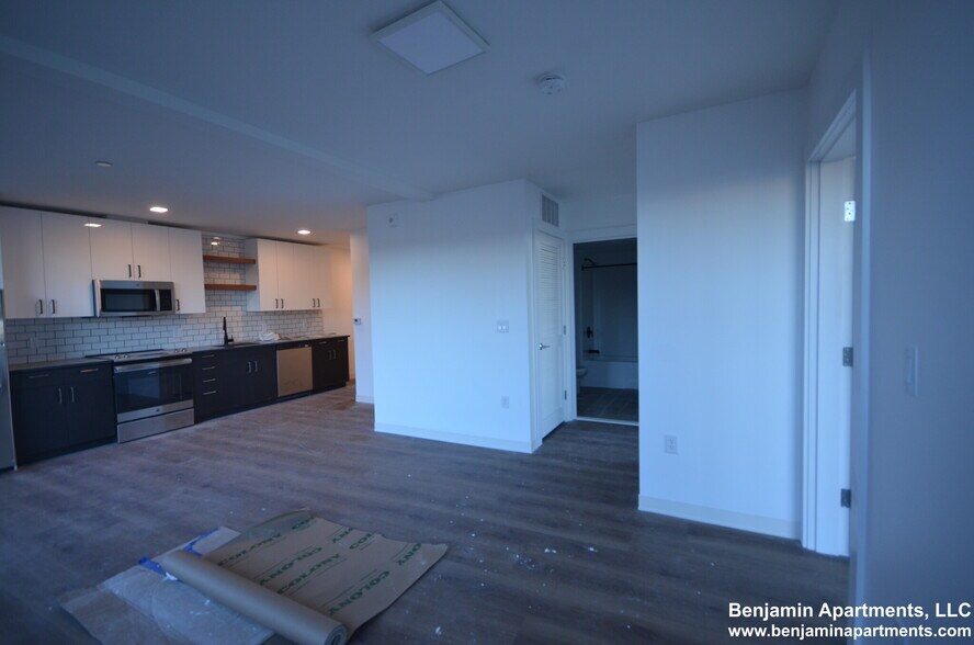 Building Photo - 89 Brighton Ave