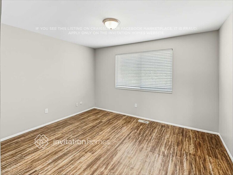 Building Photo - 6672 S Somerset Dr