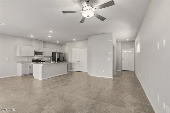 Building Photo - 3828 Ramura Ave