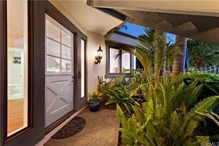 Building Photo - 3022 Calle Frontera