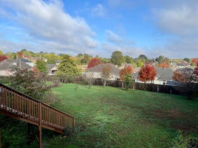 Building Photo - 5 bedroom and 3 bathroom two level house