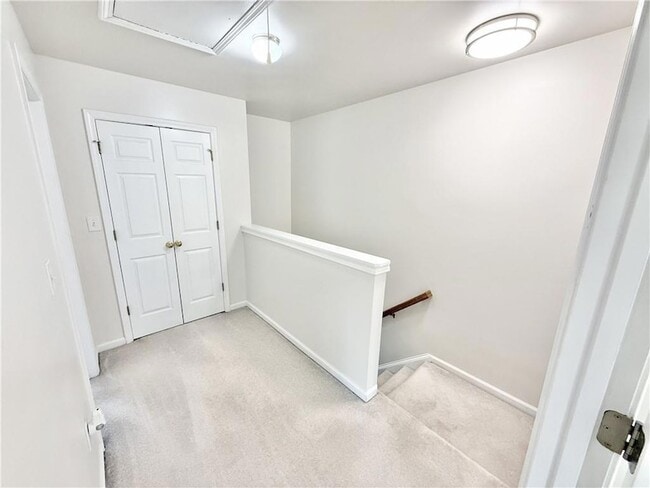 Building Photo - 5358 Beaver Br