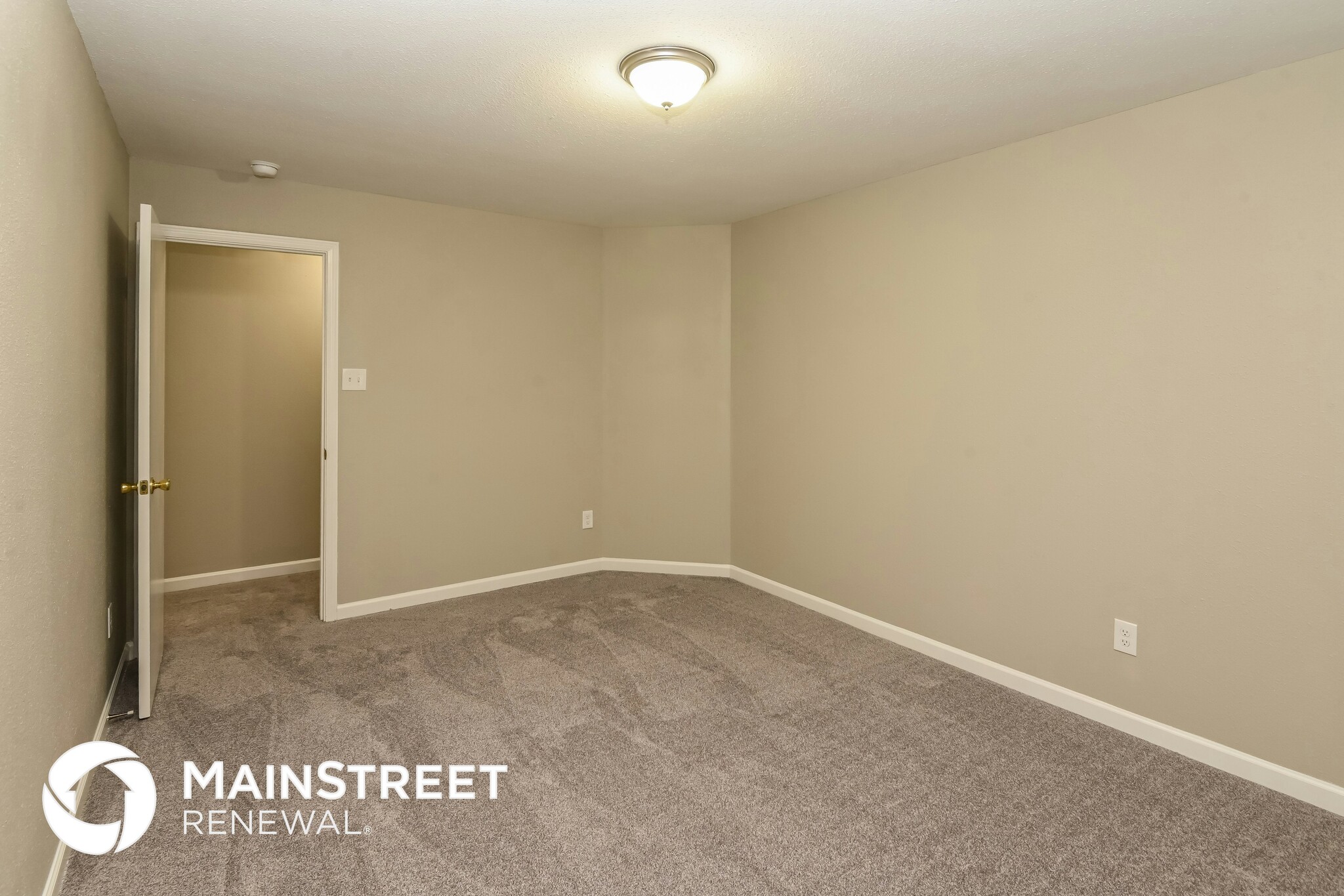 Building Photo - 5655 Hammermill Dr