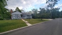 Building Photo - 569 Lakeside Ave